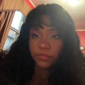 Meet your Posher, Angie